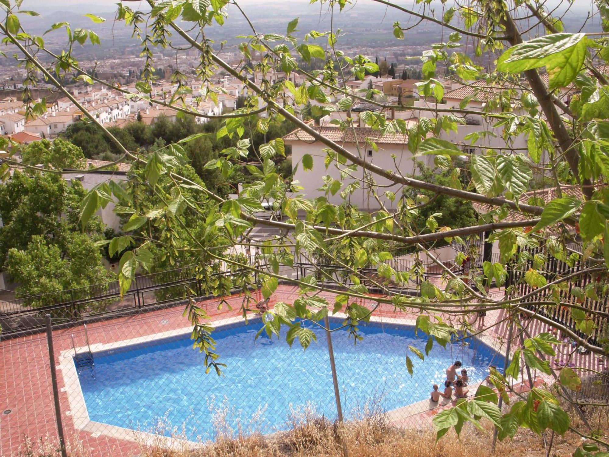 Comfortable Single Bluing Room B&B Granada Exterior photo